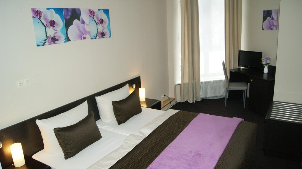 Hotel Pension Eberty - Berlin — Fotos 2